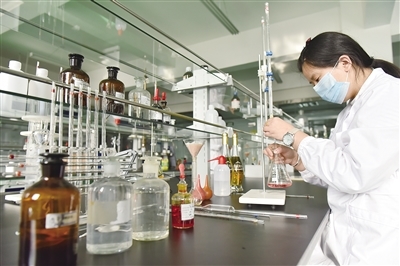 我省枸杞酒首獲國際烈酒競賽銅獎，生物技術開發助力品質提升